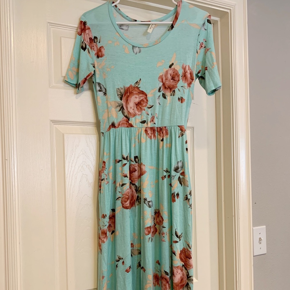 Cute turquoise floral print dress